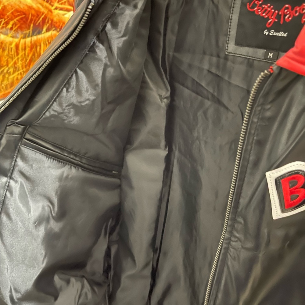 🛑 Betty Boop Authentic Black and Red Varsity/Bomber Jacket - Size M - Picture 5 of 9